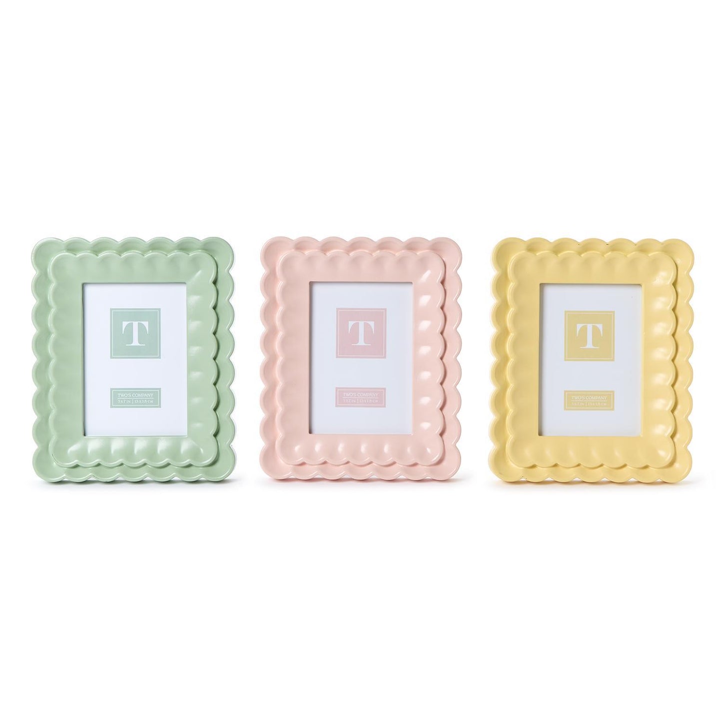 Scalloped Photo Frame
